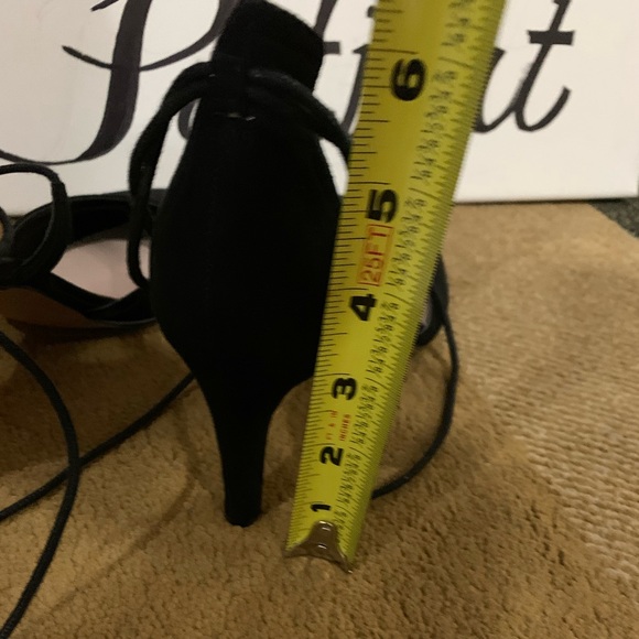 Kelly & Katie - Picture 5 of 5